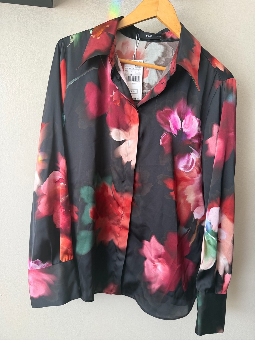 MNGO • Soffy Floral Button-Up Shirt
